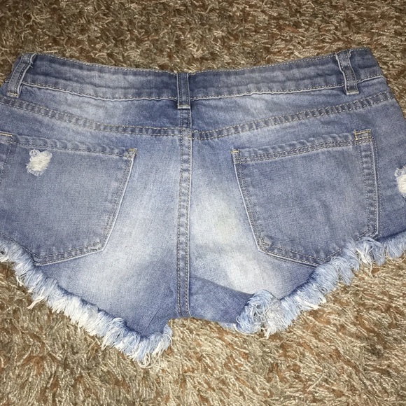 Star Crossed Lover jean shorts - Picture 5 of 6